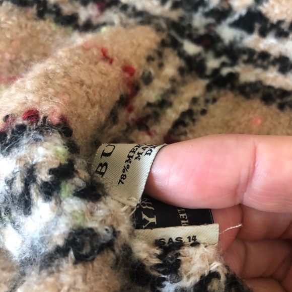 Burberry Nova Check Merino Boucle Fringe Scarf Aut - Picture 12 of 12